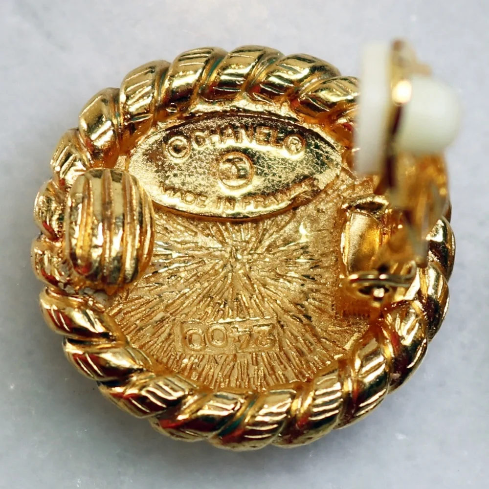 Chanel CC Logo Gold Plated Earrings ~ Vintage Chanel Clip-on Earrings ~ EUC